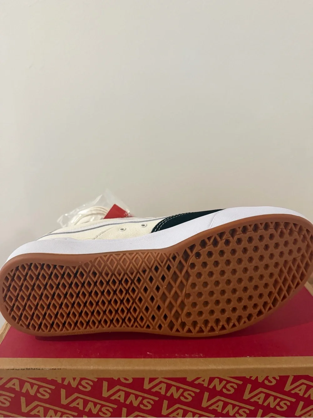Vans low top